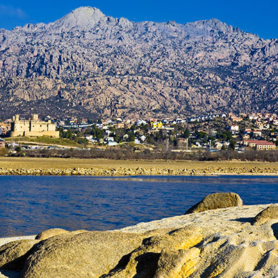 Montañas, dehesas y ríos Montañas, dehesas y ríos